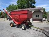 RED GRAVITY WAGON W HYD AUGER ON 1065 GEAR