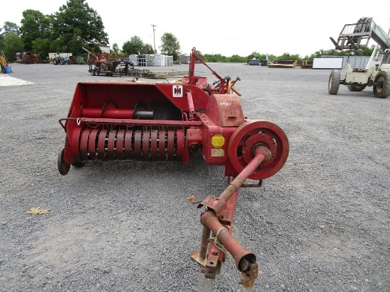 IH 46 SQ BALER