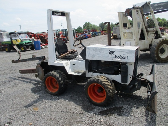 BOBCAT 3023 TRENCHER