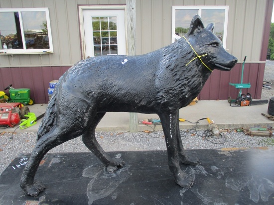 CAST ALUM WOLF