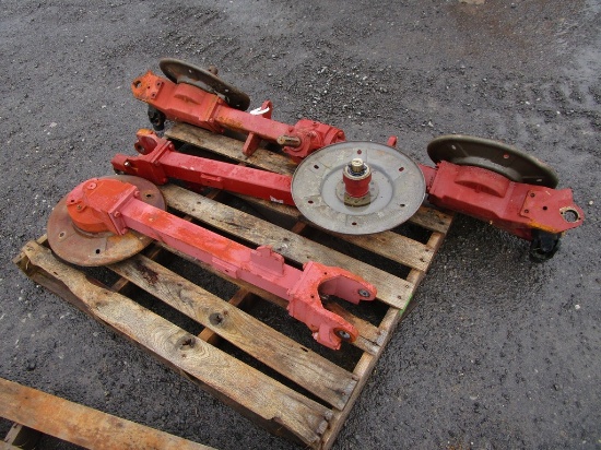PALLET OF TEDDER PARTS