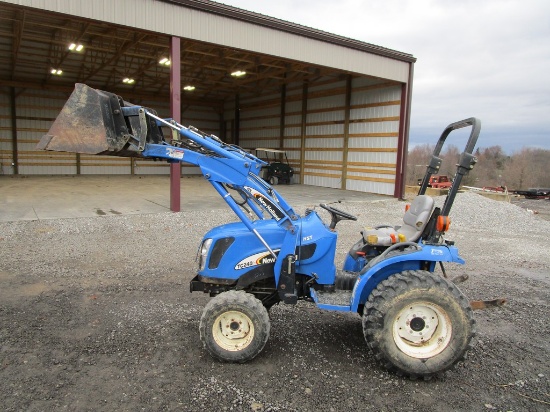 NEW HOLLAND TC24DA W LOADER
