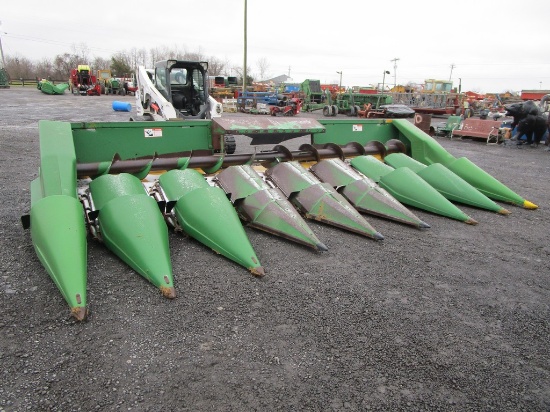 JOHN DEERE 843 CORN HEAD