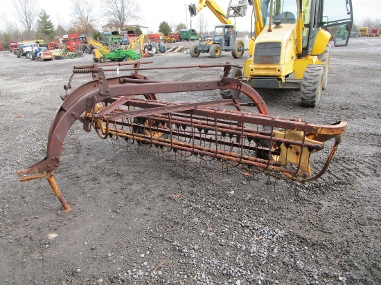 NEW HOLLAND 56 HITCH RAKE