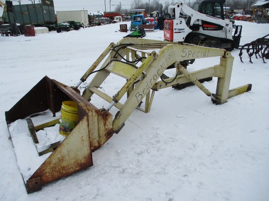 FORD LOADER W BRACKETS AND FRONT PUMP