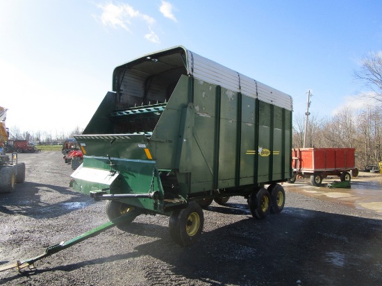 BADGER SILAGE WAGON