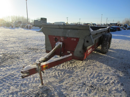 NEW IDEA 3732 MANURE SPREADER