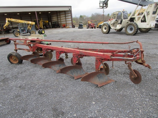 INTERNATIONAL 5X PLOW