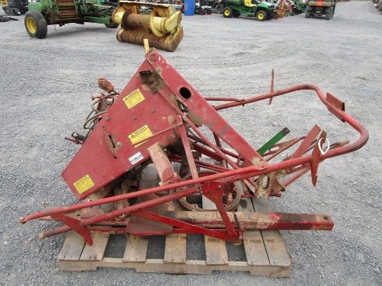 NEW HOLLAND 75 BALE KICKER