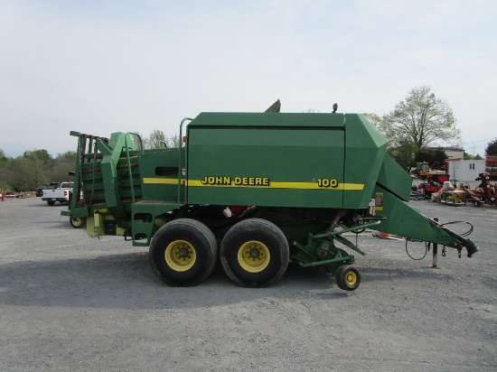 JOHN DEERE 100 BIG SQ BALER