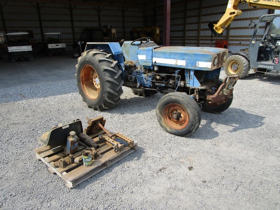 LONG 610 TRACTOR