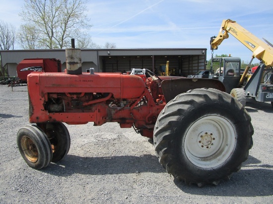 ALLIS-CHALMERS D-17 TRACTOR