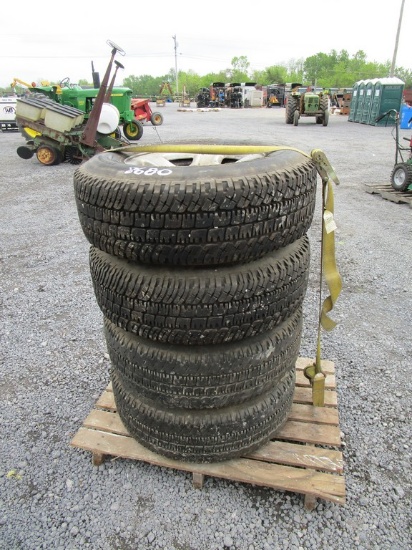 4)265/70R17 TIRES & RIMS