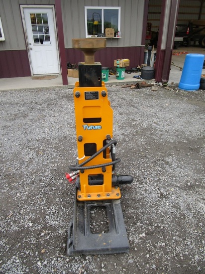 FUTURE D680 SKIDSTEER POST DRIVER