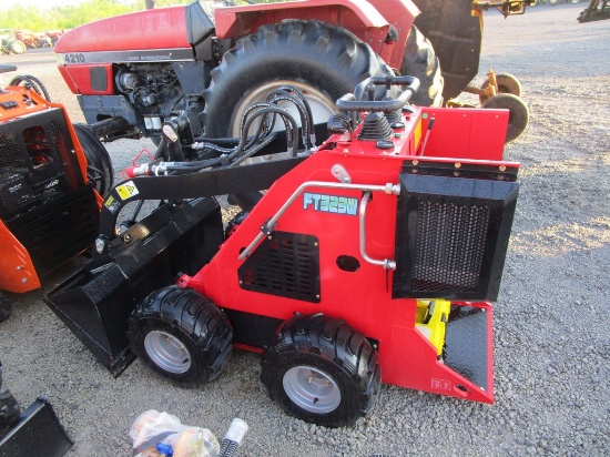 FUTURE FT323W MINI WHEELED SKIDLOADER
