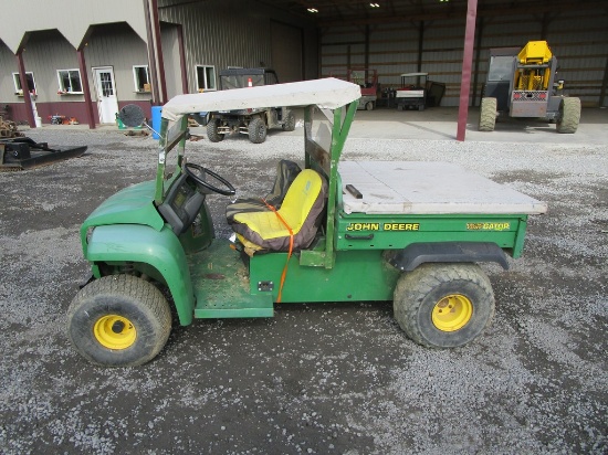 JOHN DEERE ELECTRIC TURF GATOR