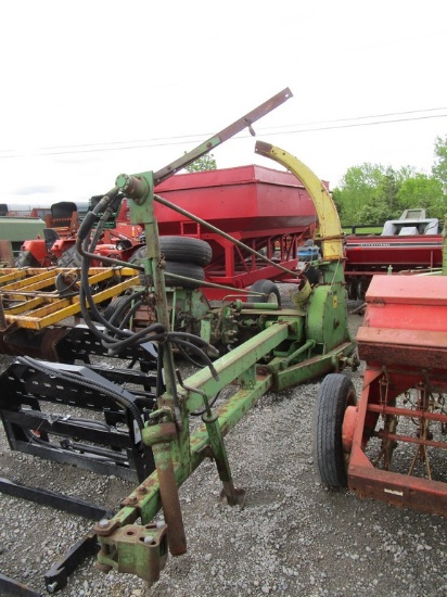 JOHN DEERE 3800 CHOPPER