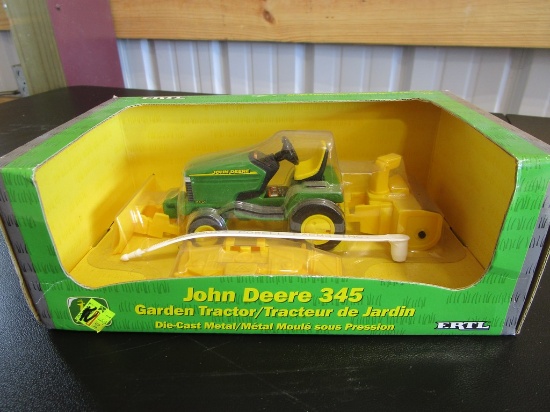 1/16 JOHN DEERE 345 LAWN MOWER DIECAST TOY