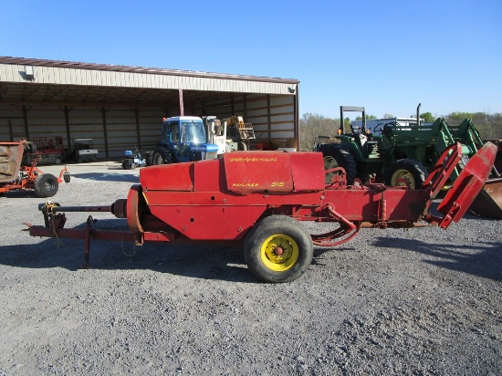 NEW HOLLAND 315 SQ BALER