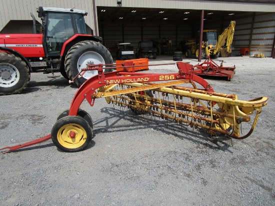 NEW HOLLAND 256 DOLLY RAKE