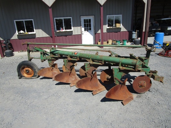 OLIVER 5540 4X PLOW