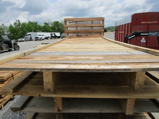 1) 20' WAGON FLAT W BACKREST