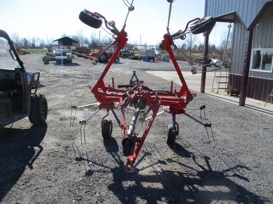 RED 4 BASKET HYD FOLD TEDDER