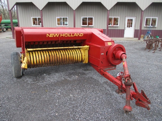 NEW HOLLAND 277 SQ BALER