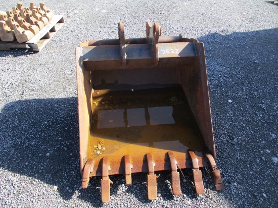 36" EXCAVATOR BUCKET