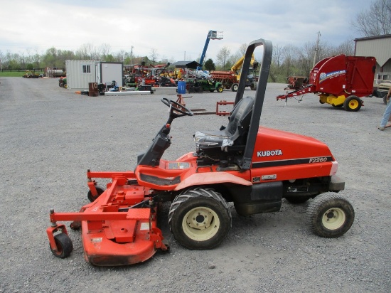 KUBOTA F2260 LAWN MOWER
