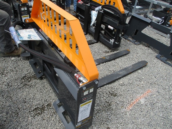 1) WOLVERINE HYD SHIFT PALLET FORKS