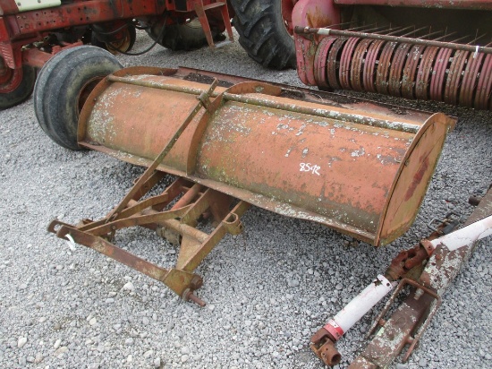 986 IH TRACTOR