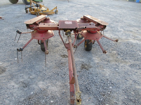 NEW HOLLAND 162 4X TEDDER