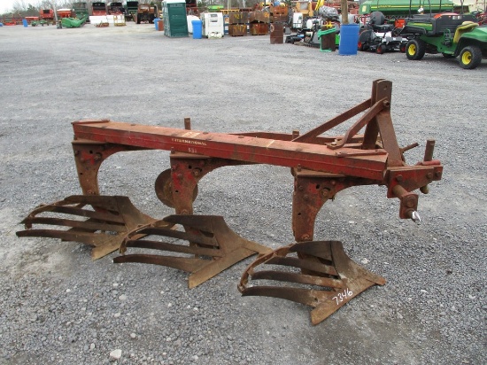 INTERNATIONAL 531 3X PLOW