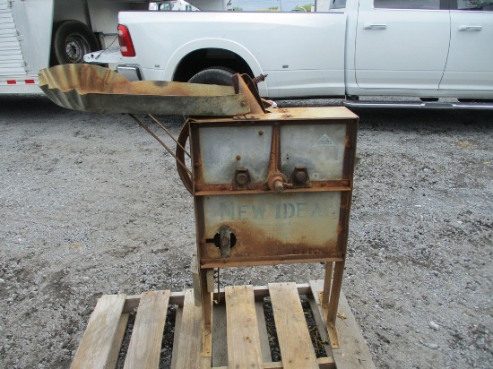 NEW IDEA CORN SHELLER