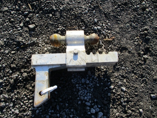 ADJUSTABLE ALUM BALL HITCH