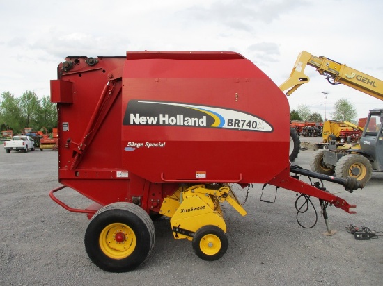 NEW HOLLAND BR740A RD Baler