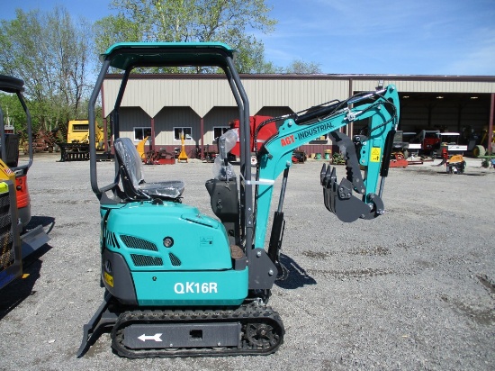 AGT QK16R MINI EXCAVATOR