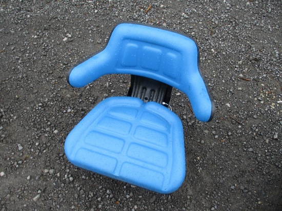 UNIVERSAL BLUE TRACTOR SEAT