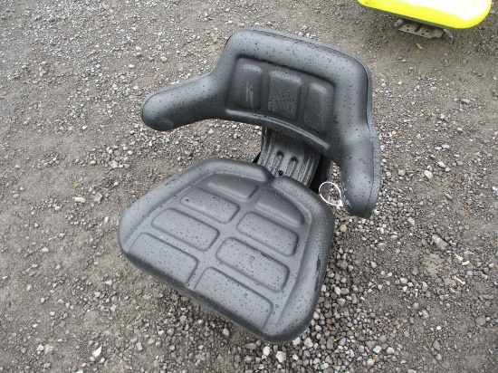 UNIVERSAL BLACK TRACTOR SEAT