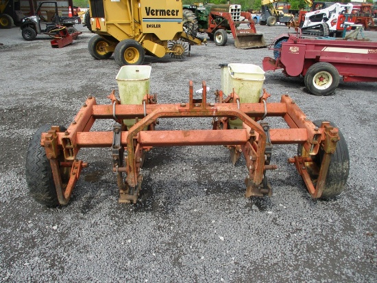 ALLIS 2-ROW NO TILL PLANTER