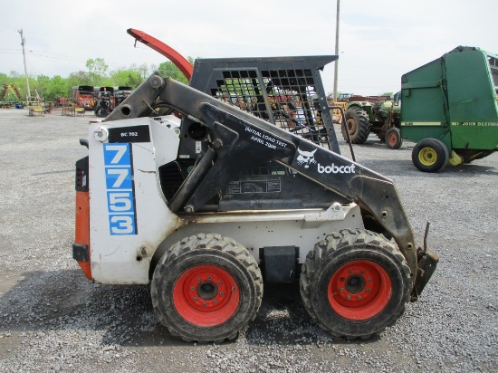 BOBCAT 7753 SKIDSTEER