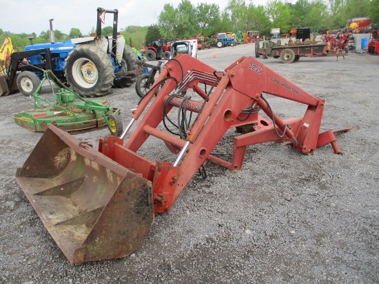 CASE IH 2255 LOADER W BRACKET
