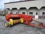 NEW HOLLAND 420 SQ BALER