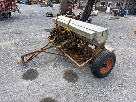 7' John Deere Van Brunt Drill