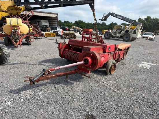 MASSEY FERGUSON 12 SQ BALER
