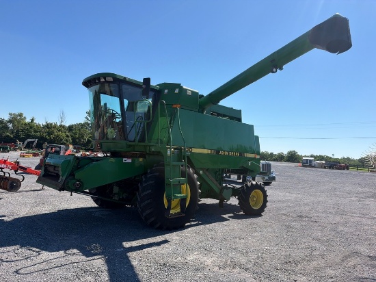 John Deere 9400 Combine
