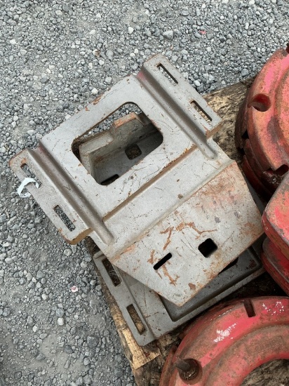 MASSEY FERGUSON FENDER BRACKETS PAIR