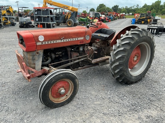 Massey Ferguson 135 Tractor