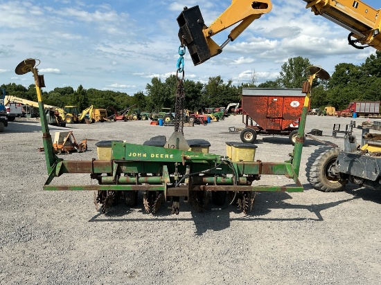 John Deere 7000 Planter